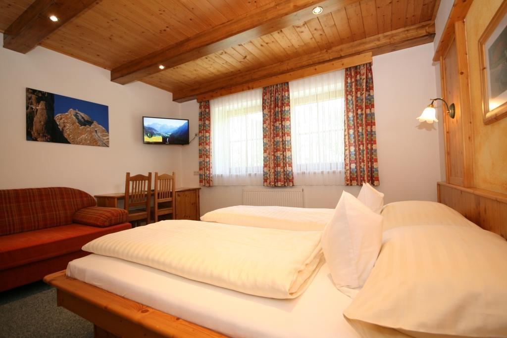 Hotel Cafe' Hermann Шладминг Номер фото