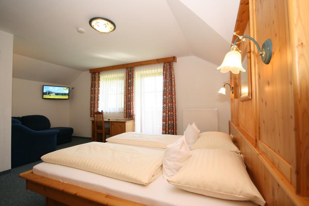 Hotel Cafe' Hermann Шладминг Номер фото